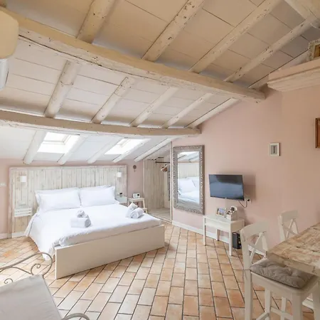 Key's House Apartman Parma